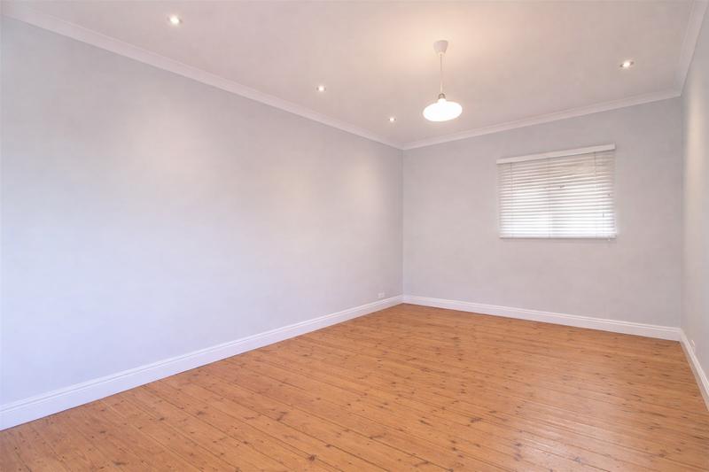 2 Bedroom Property for Sale in Woodstock Western Cape